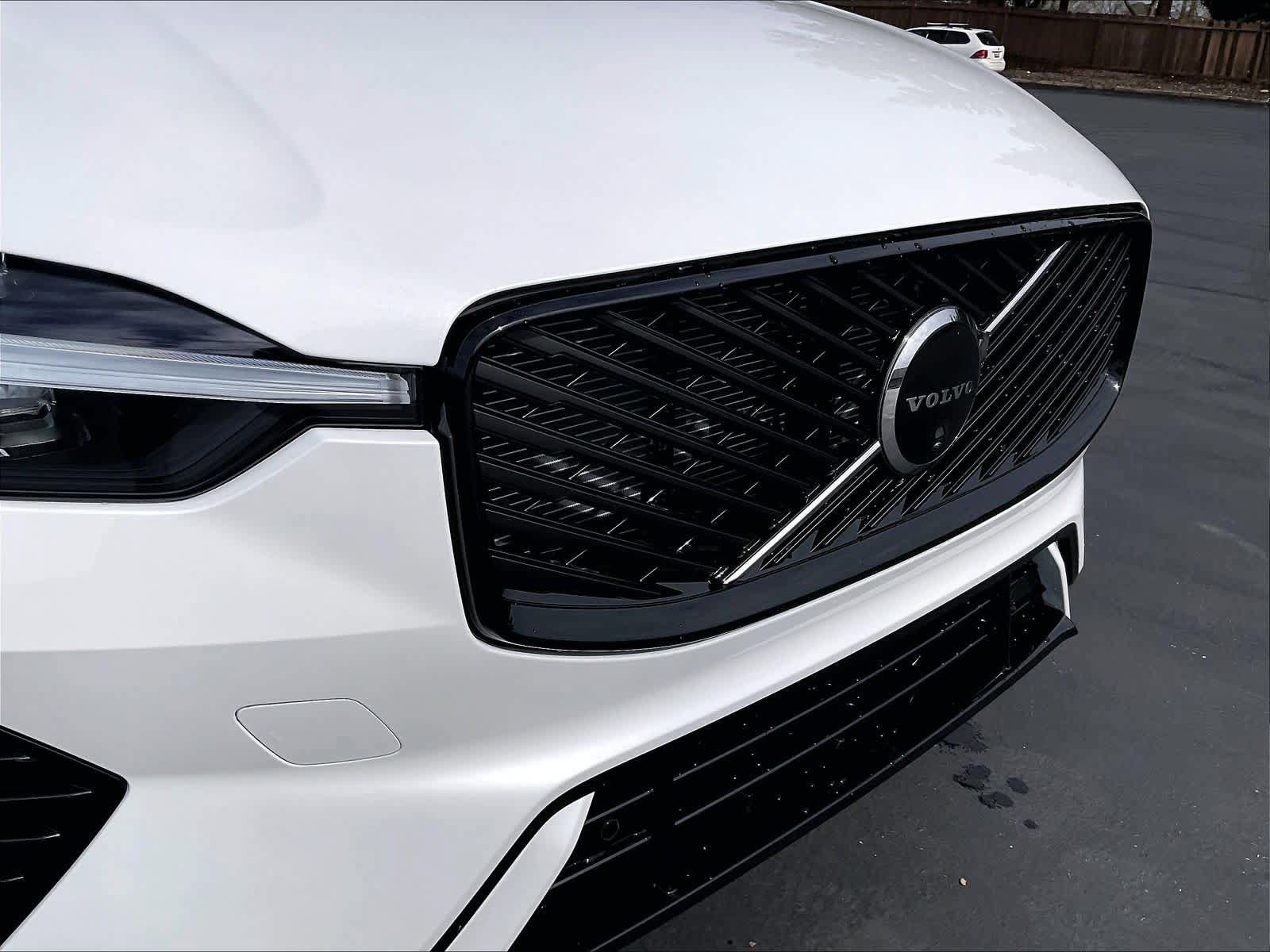 New 2026 Volvo XC60 T8 Ultra w/ Protection Package Premier AWD/4WD image 33