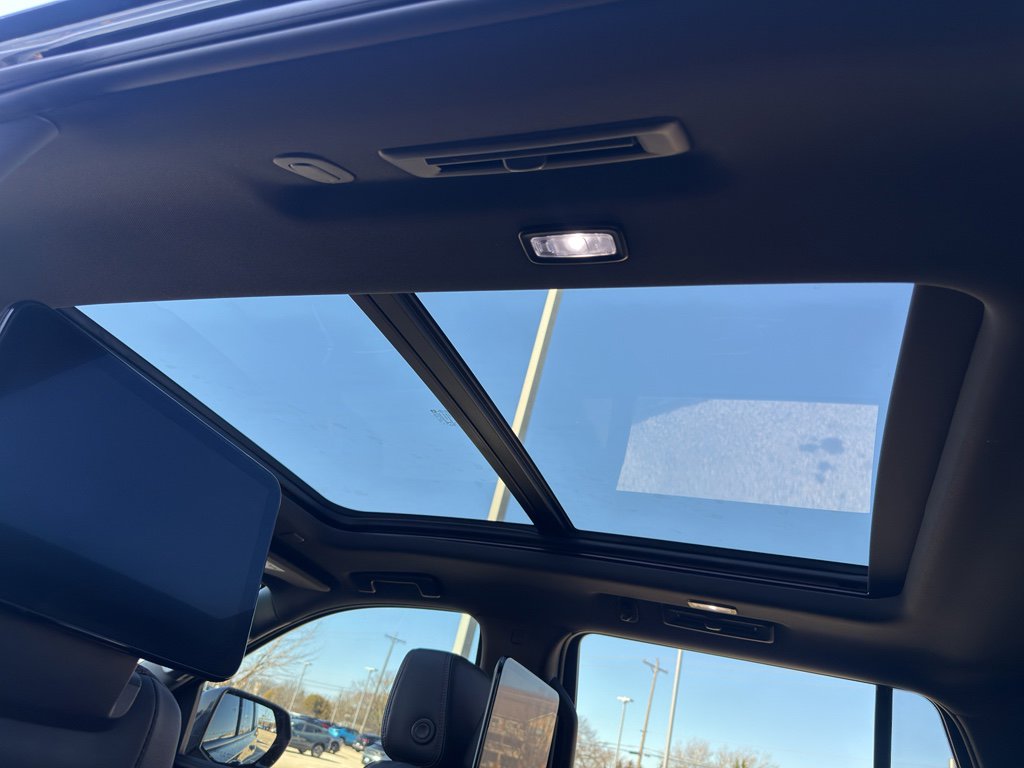 Used 2021 Chevrolet Tahoe RST w/ Luxury Package image 48