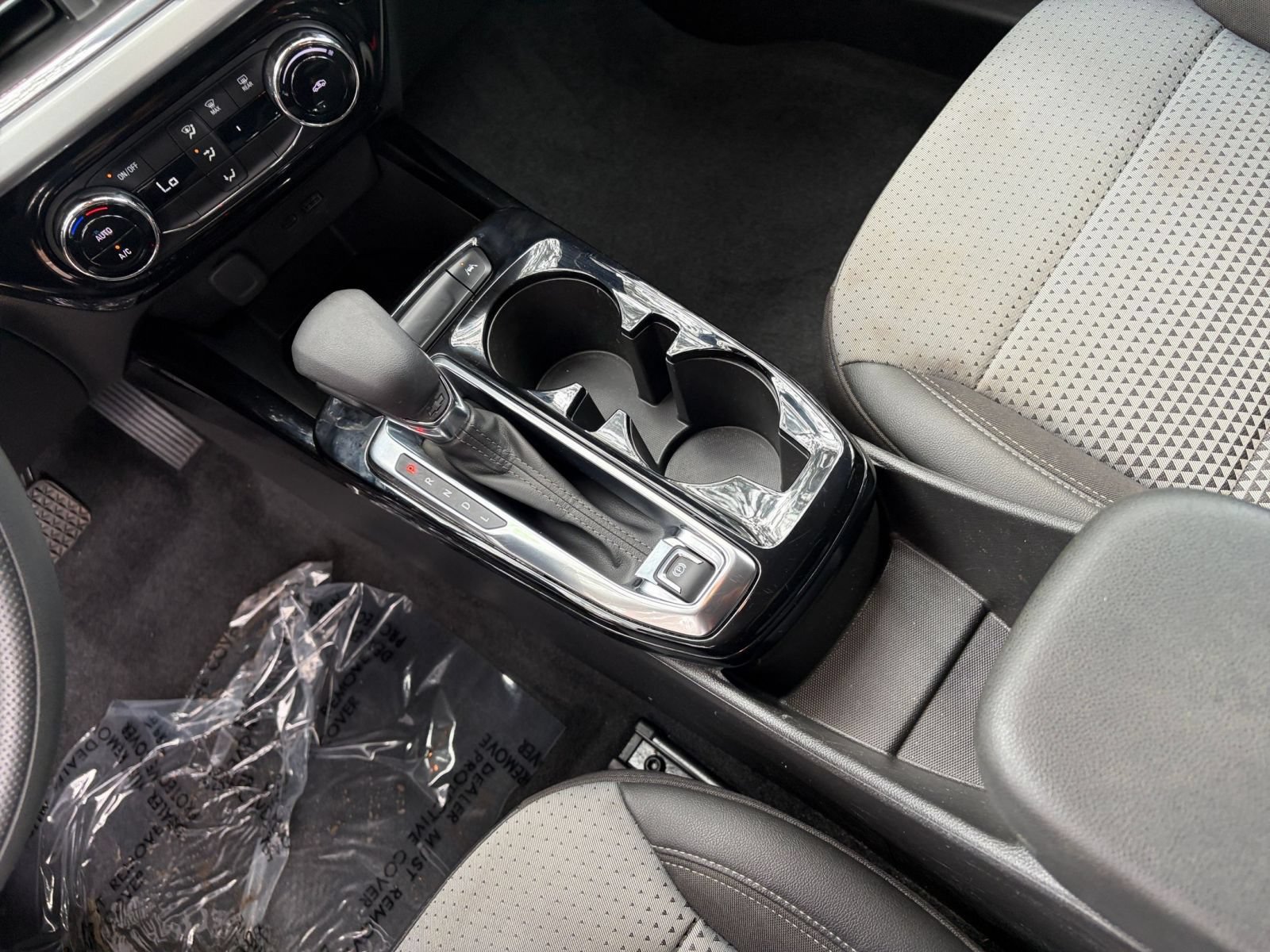 Used 2025 Chevrolet Trax LT FWD image 40