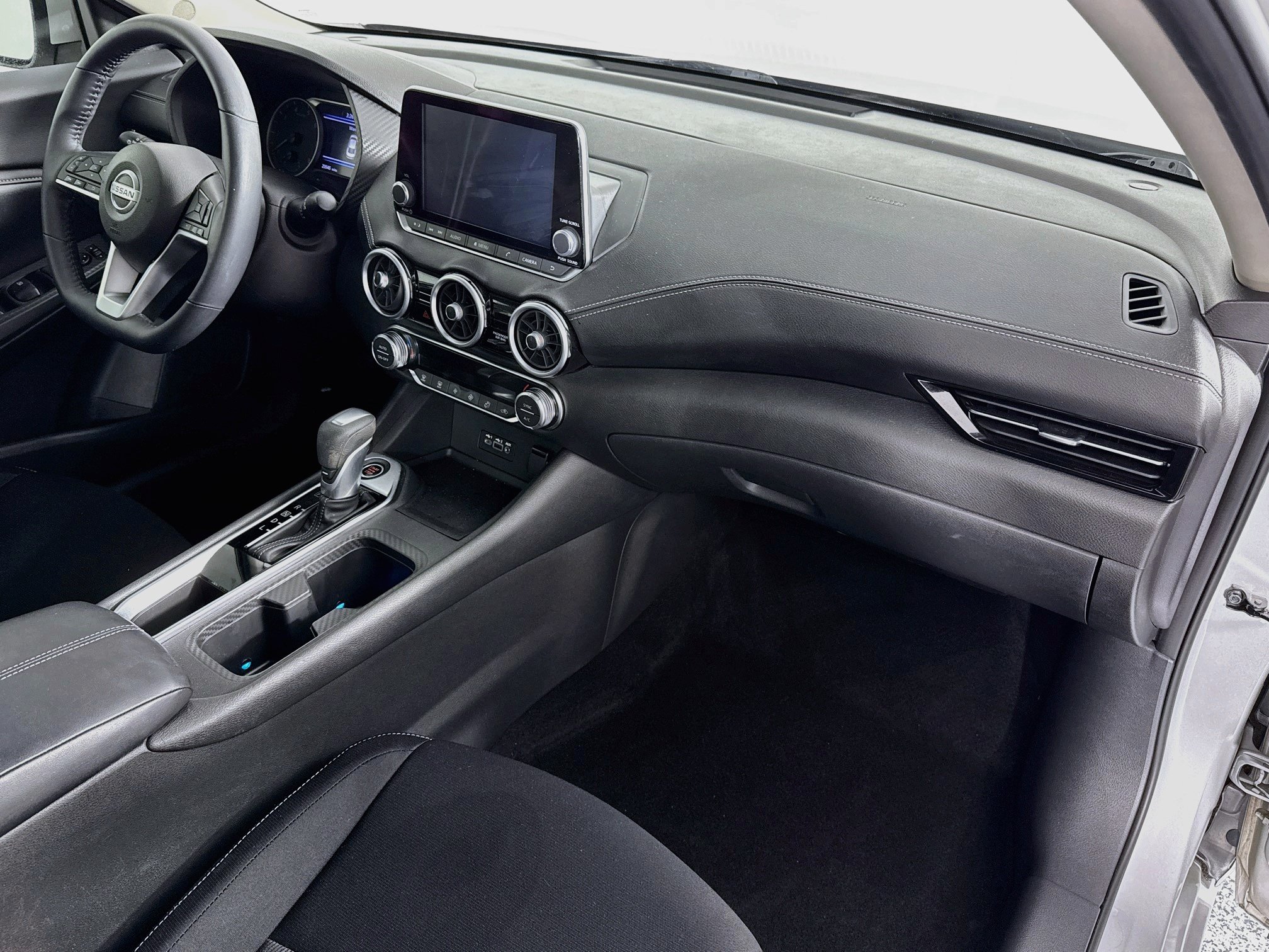 Used 2020 Nissan Sentra SV w/ Lighting Package FWD image 26