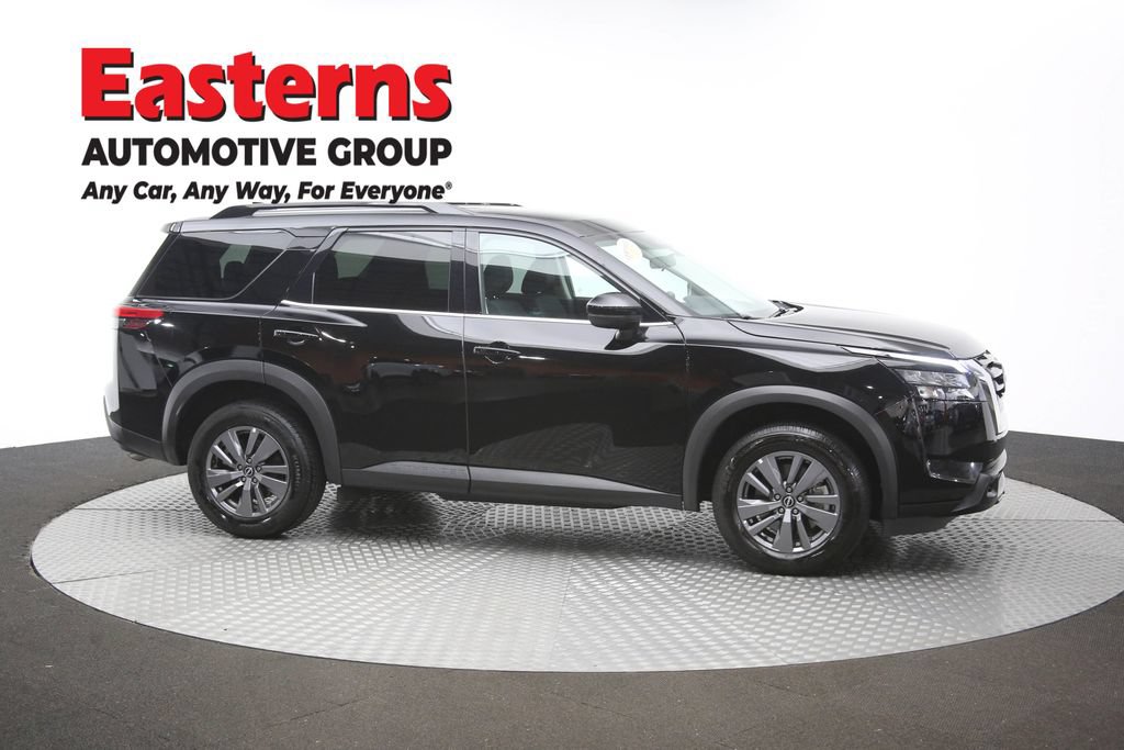 Used 2025 Nissan Pathfinder SV FWD image 48