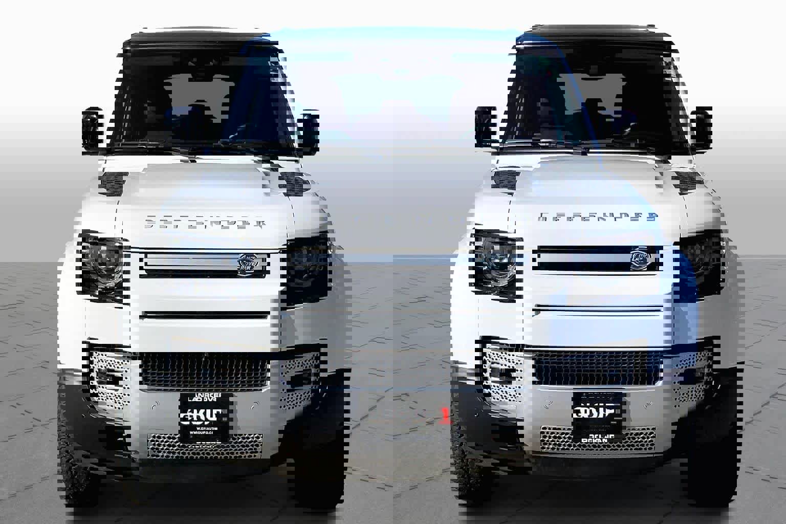 Used 2023 Land Rover Defender 110 SE image 4