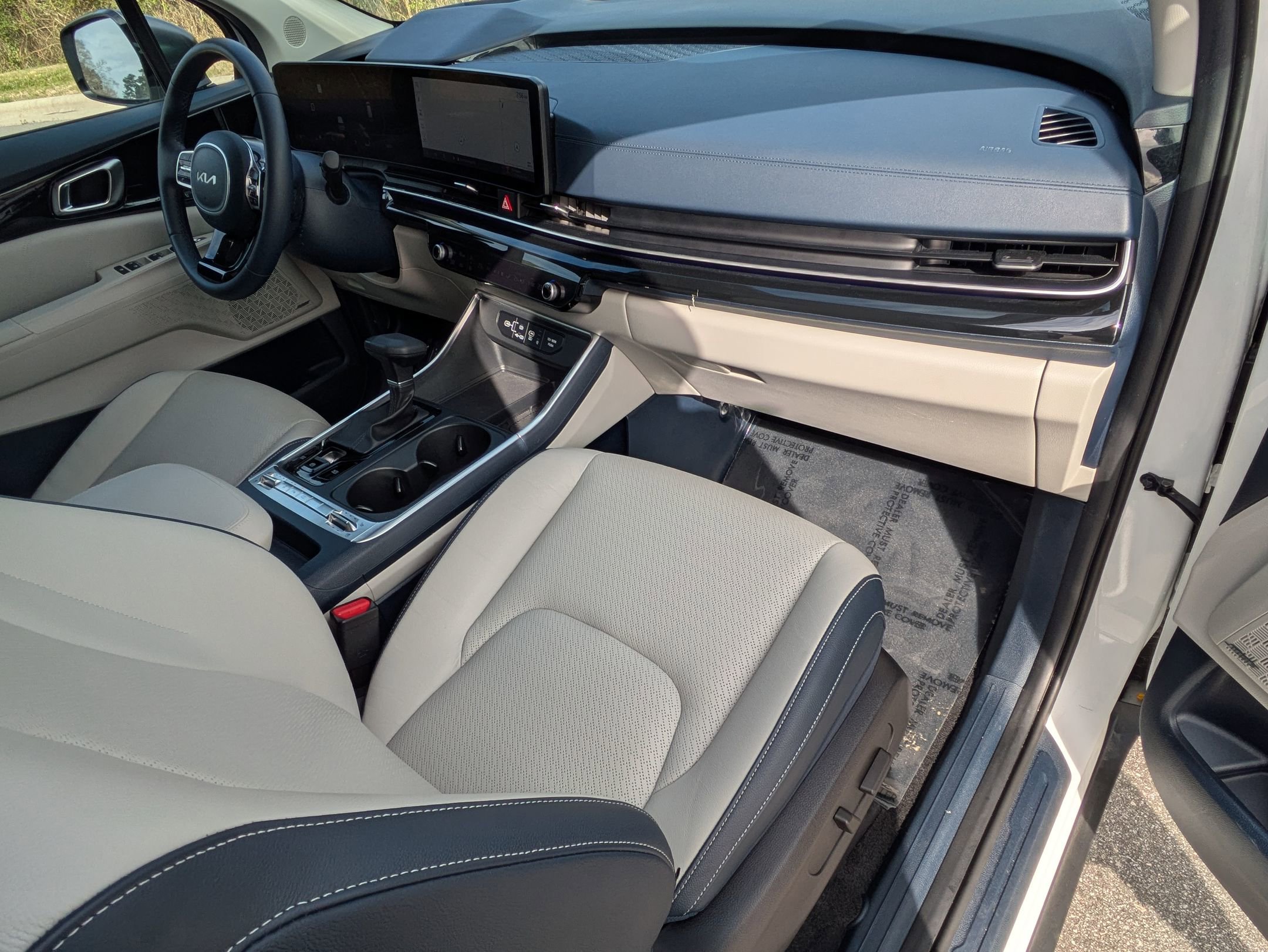 Used 2025 Kia Carnival SX Prestige image 30