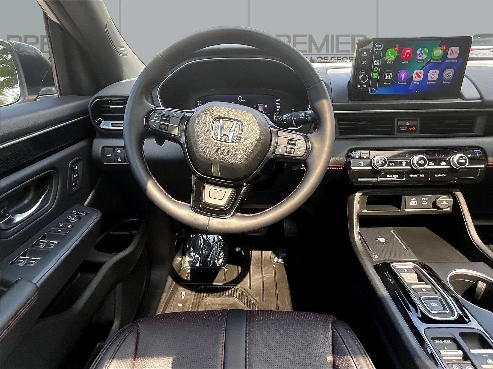 Used 2025 Honda Pilot Black Edition image 10