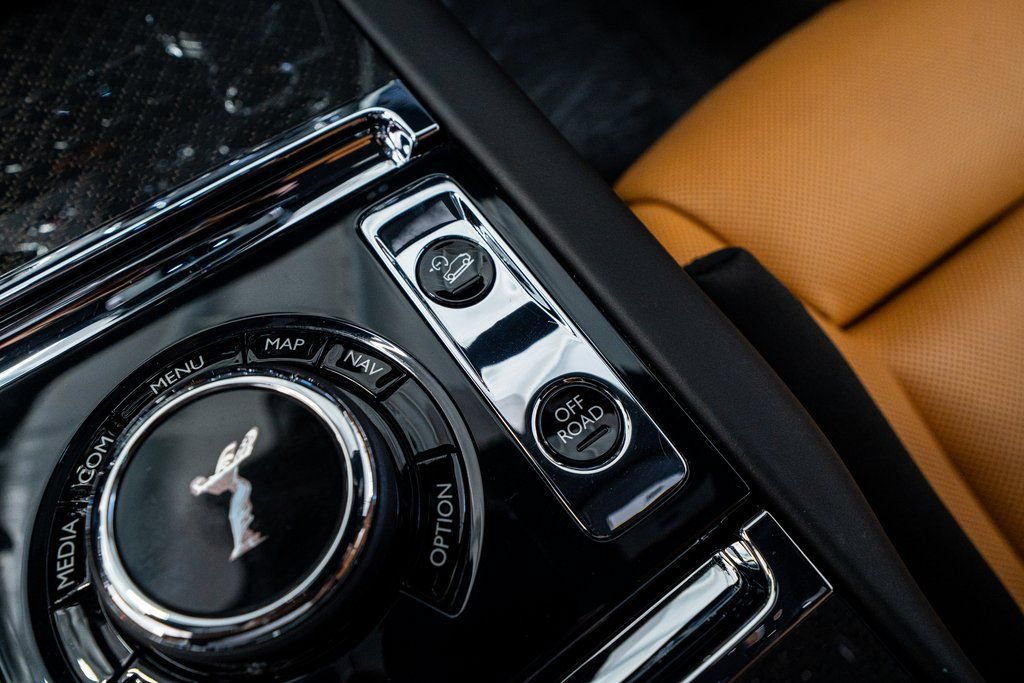 Used 2022 Rolls-Royce Cullinan Black Badge AWD/4WD image 51