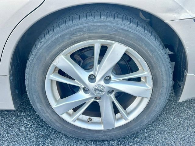 Used 2015 Nissan Altima 2.5 SV w/ Convenience Package FWD image 5