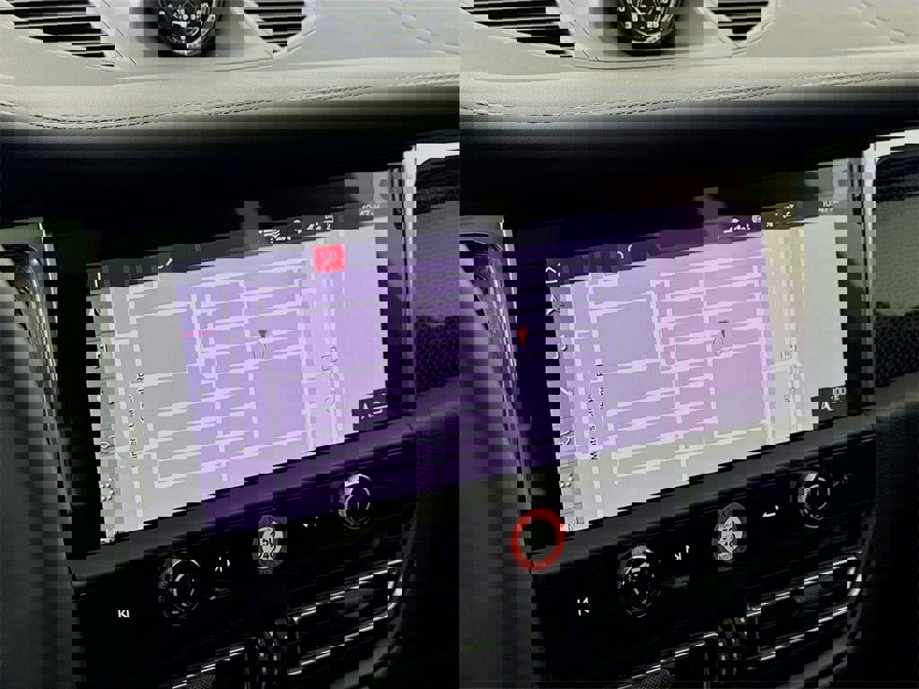 New 2026 Porsche Macan GTS image 21