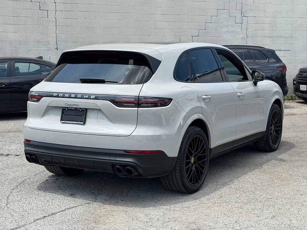 Used 2023 Porsche Cayenne AWD/4WD image 7