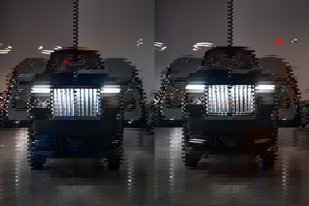 Used 2024 Rolls-Royce Spectre w/ Spectre Launch Package image 17