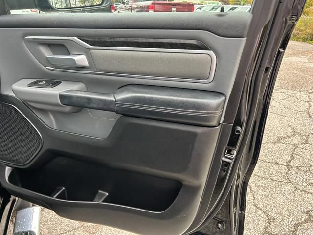 Used 2022 RAM 1500 Big Horn AWD/4WD image 30