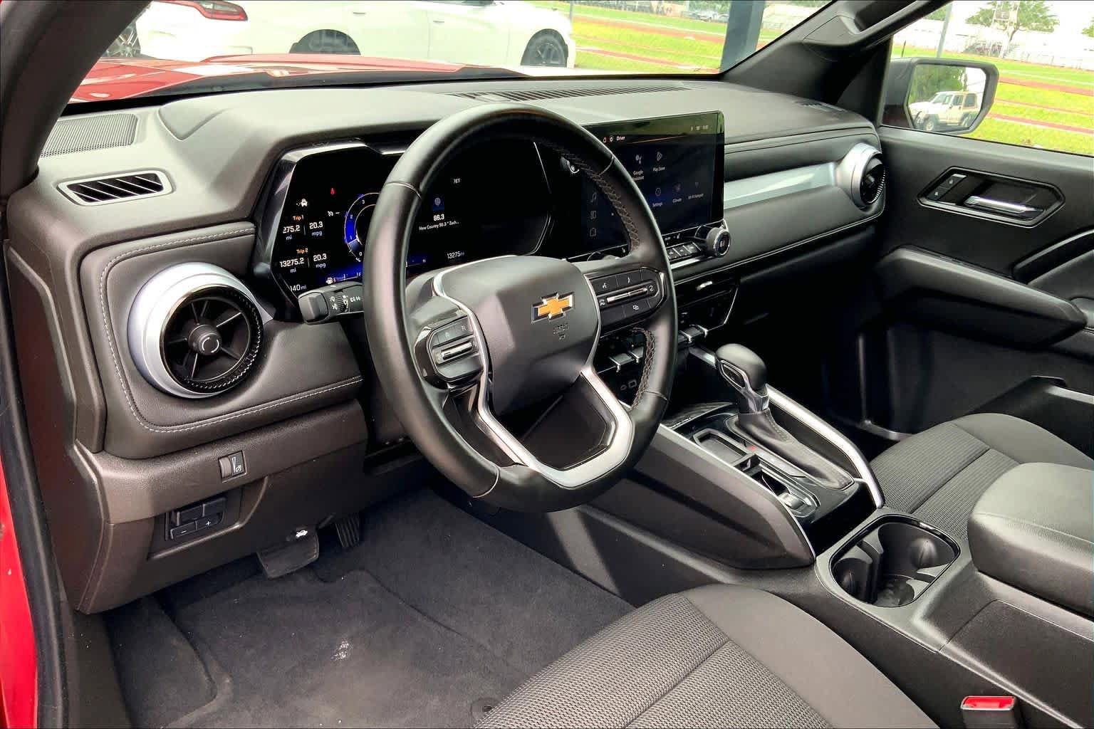 Used 2024 Chevrolet Colorado LT w/ LT Convenience Package II RWD image 16