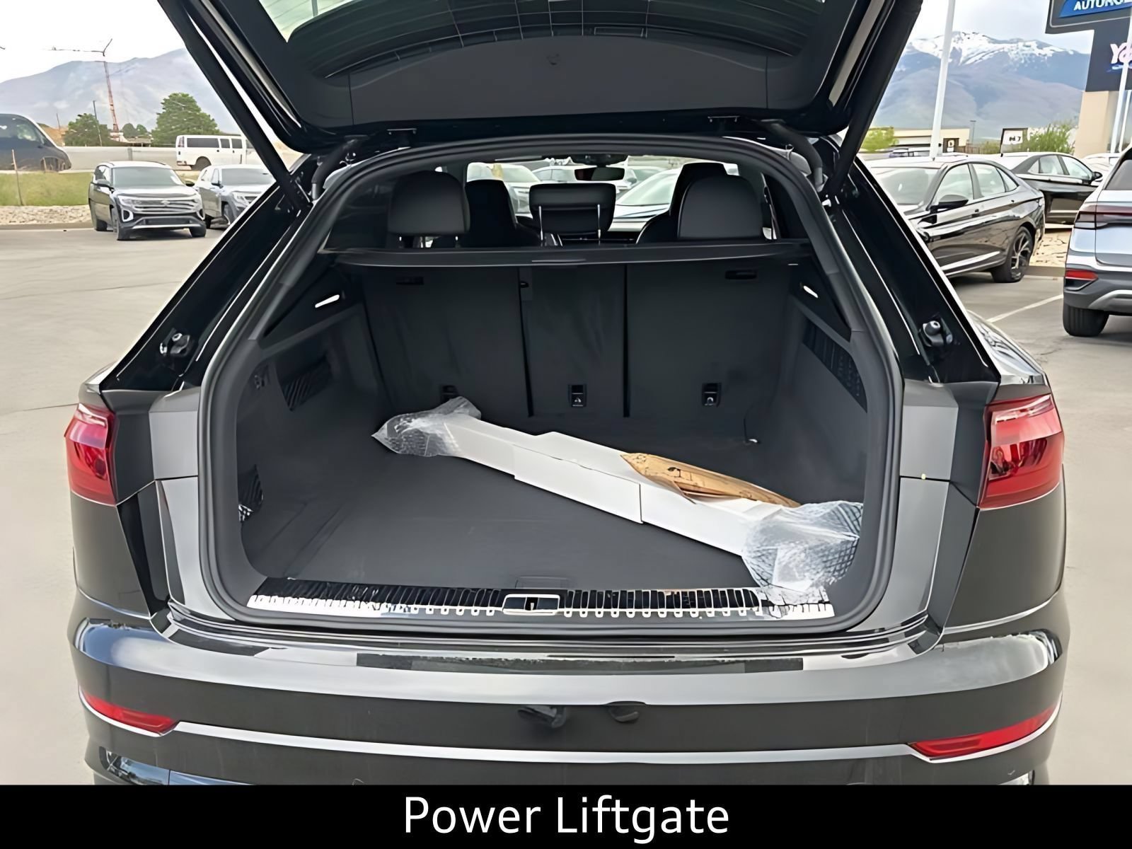 New 2026 Audi SQ8 Prestige AWD/4WD image 14