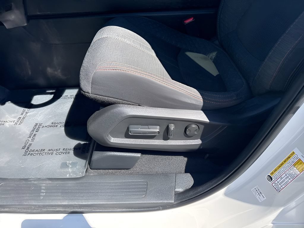 Used 2025 Honda Pilot Sport image 9