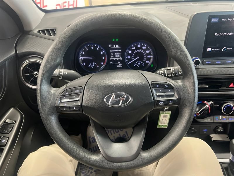 Used 2023 Hyundai Kona SE AWD/4WD image 23
