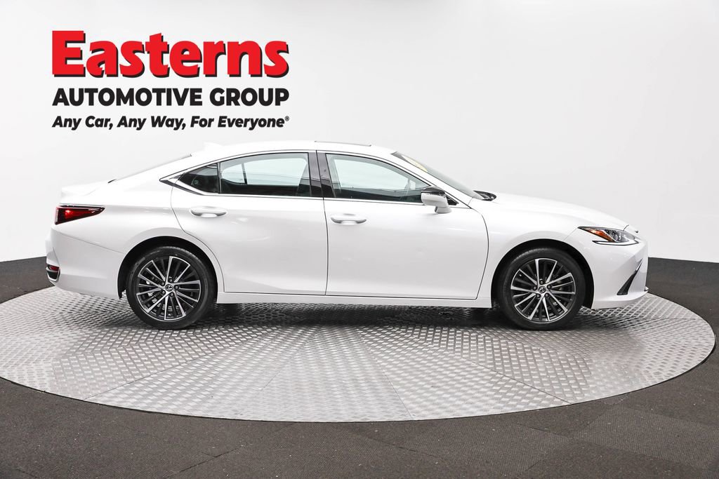 Used 2024 Lexus ES 250 w/ Premium Package AWD/4WD image 4