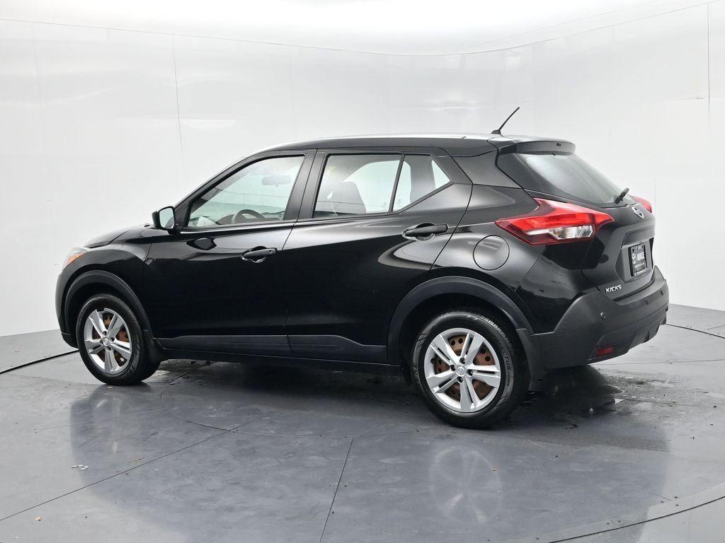 Used 2020 Nissan Kicks S image 5