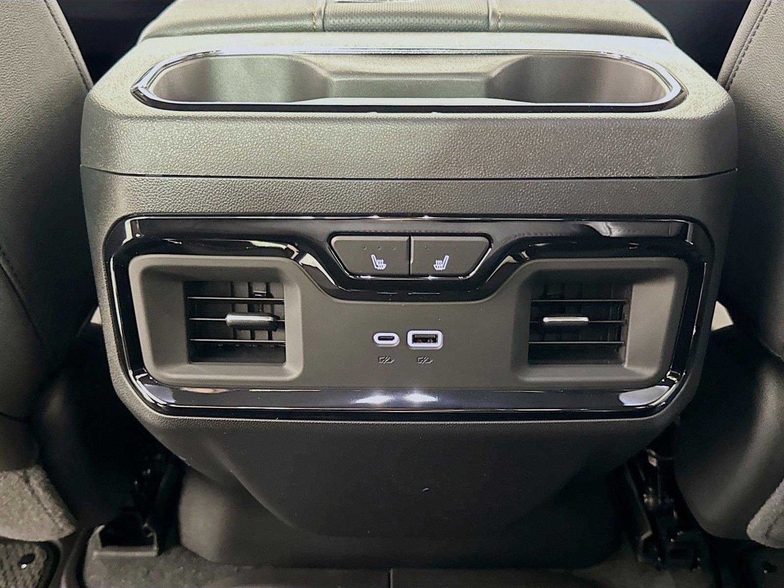 New 2026 GMC Sierra 1500 AT4 w/ AT4 Premium Package AWD/4WD image 14