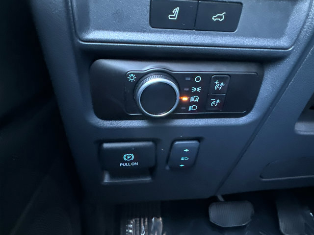 Used 2023 Ford Expedition Max XLT image 24