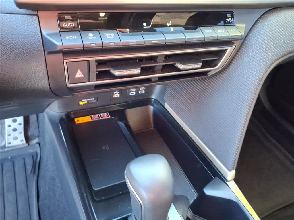 Certified 2025 Toyota Camry SE w/ Convenience Package image 33