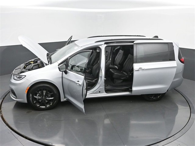 New 2026 Chrysler Pacifica Select image 63