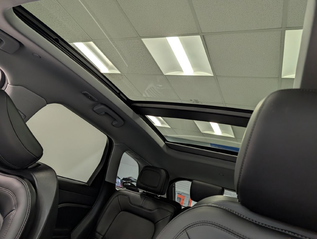 Certified 2022 Lincoln Corsair AWD w/ Premium Package image 25