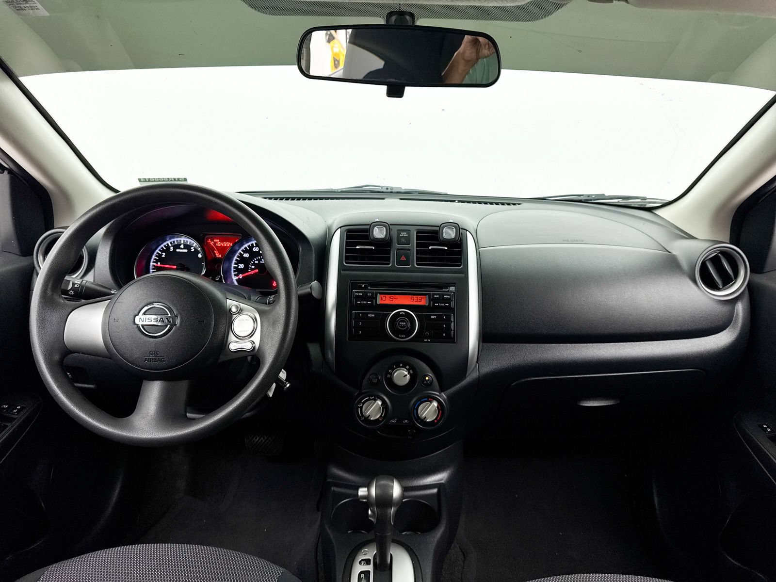 Used 2014 Nissan Versa SV FWD image 14