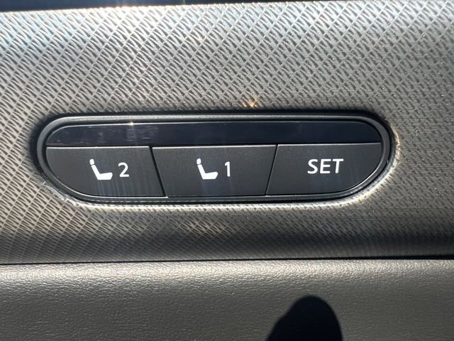 Used 2023 INFINITI QX60 Luxe image 30