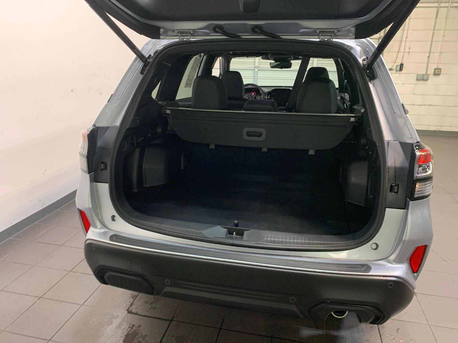 Used 2025 Subaru Forester Touring AWD/4WD image 11