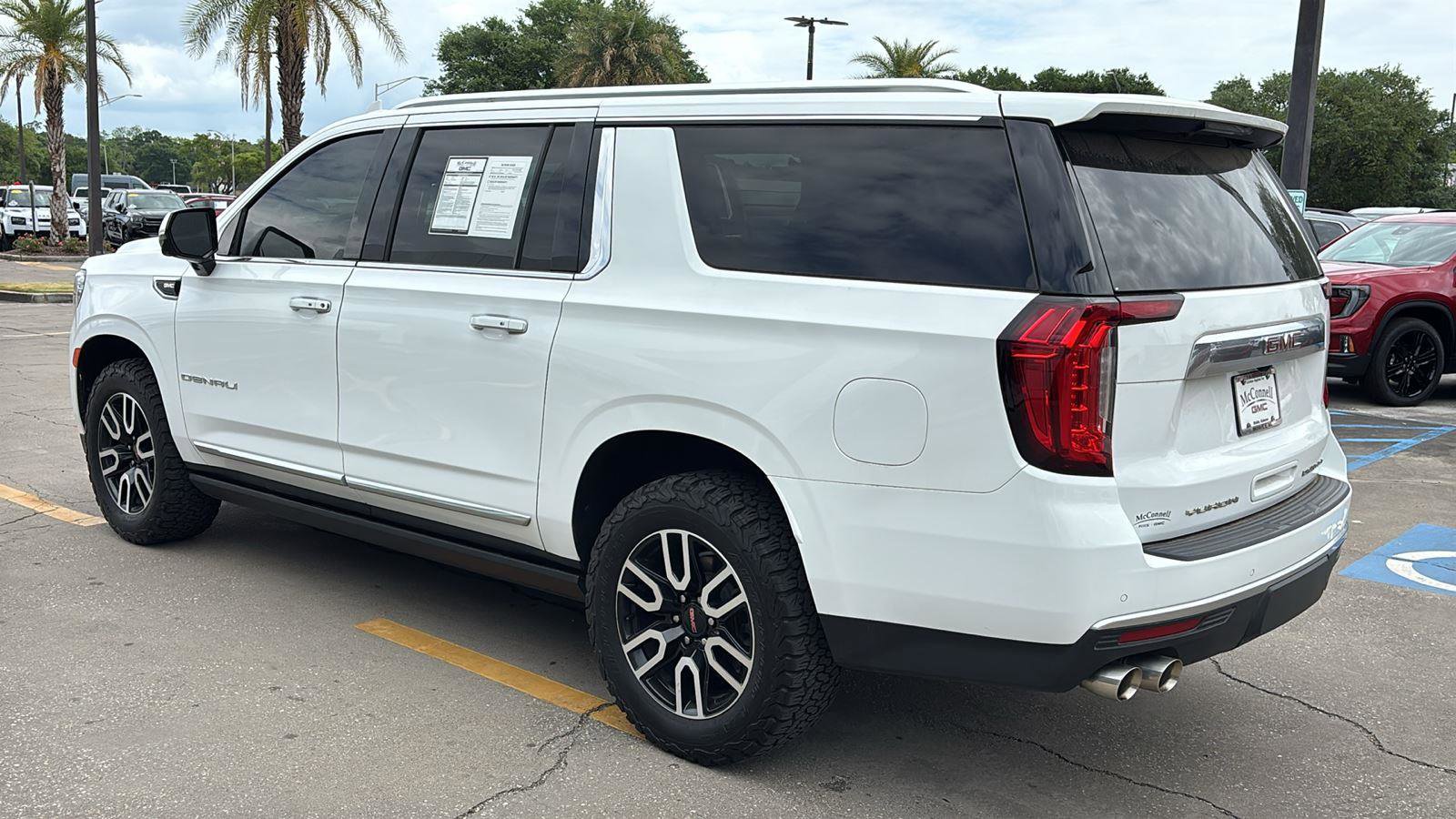 Used 2023 GMC Yukon XL Denali RWD image 5