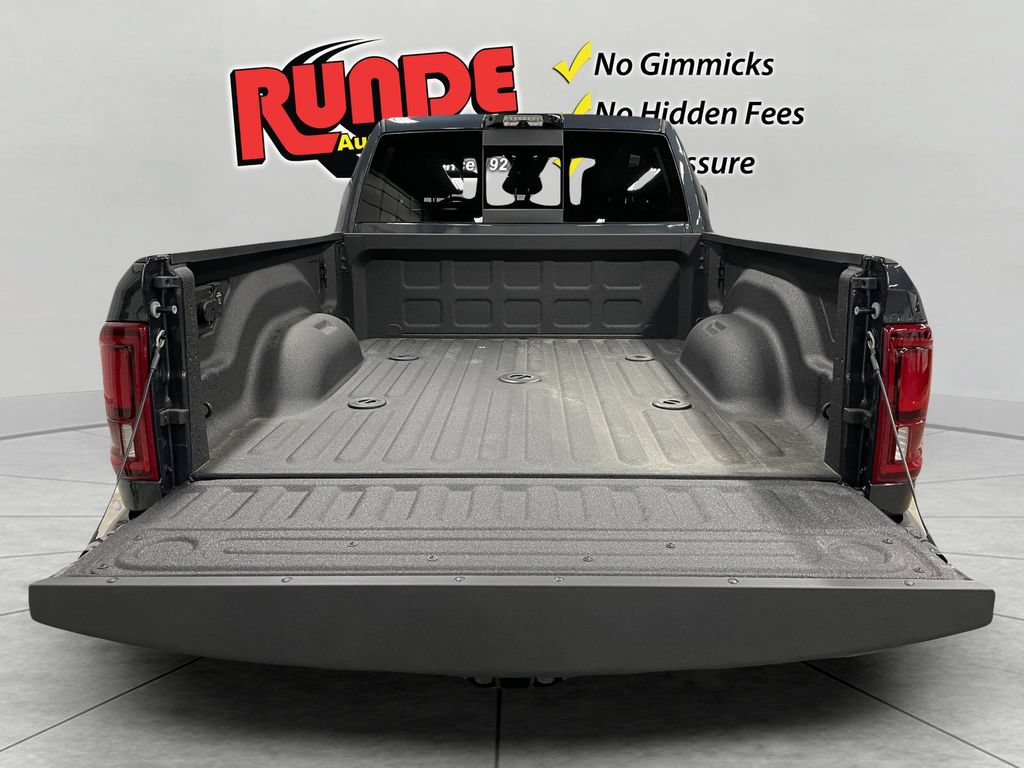 New 2026 RAM 2500 Laramie AWD/4WD image 9