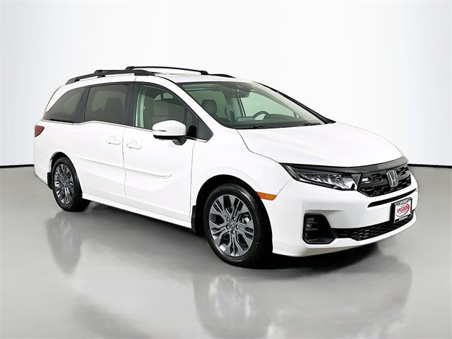 Certified 2026 Honda Odyssey Touring image 16