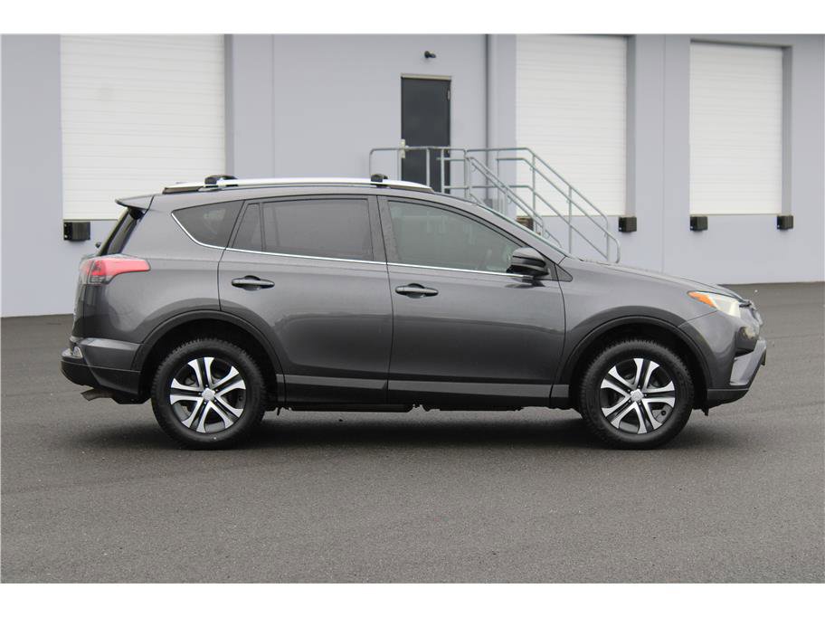 Used 2017 Toyota RAV4 LE w/ All Weather Liner Package image 4