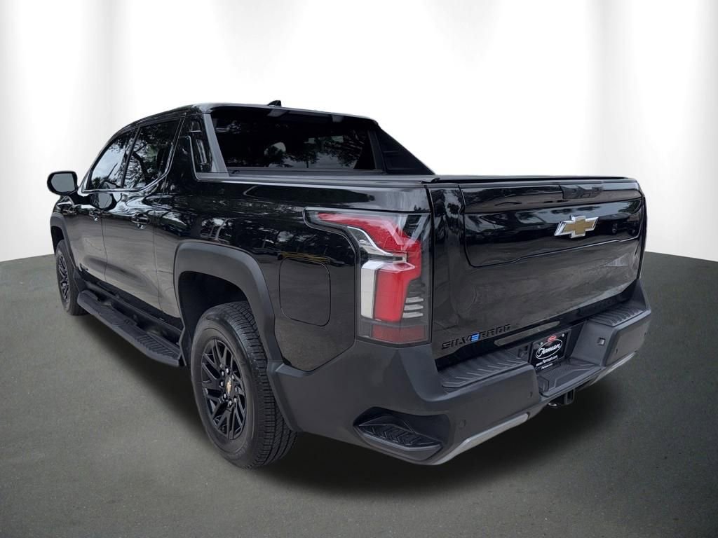 Used 2025 Chevrolet Silverado EV LT AWD/4WD image 18