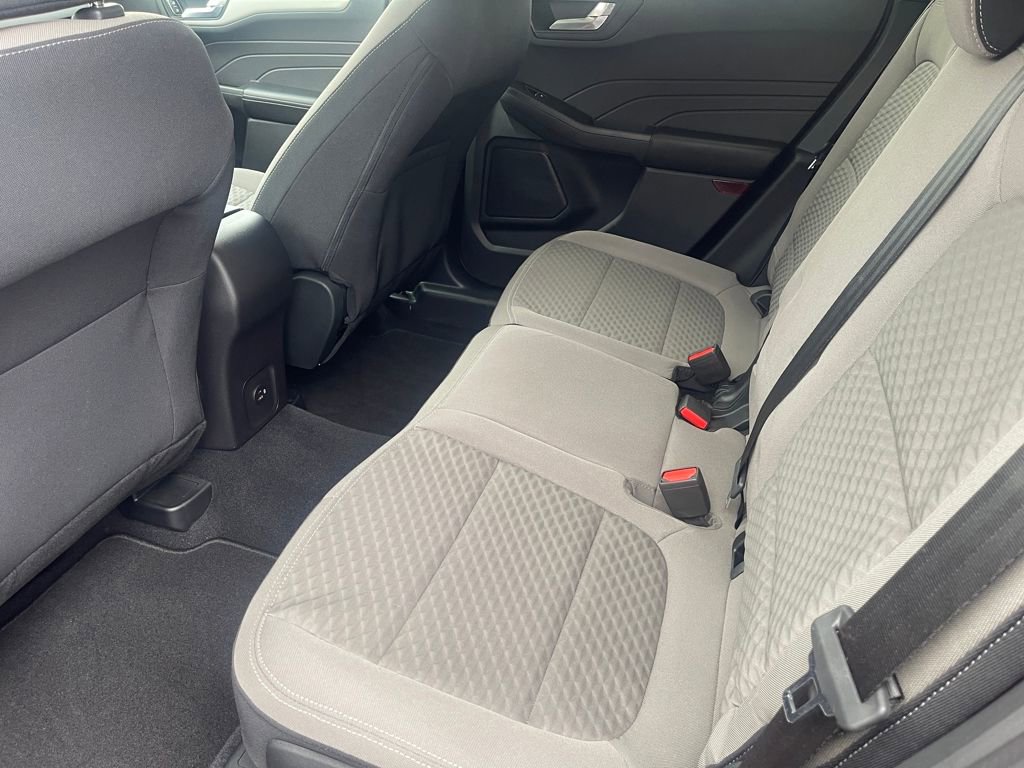 Used 2021 Ford Escape SE image 12