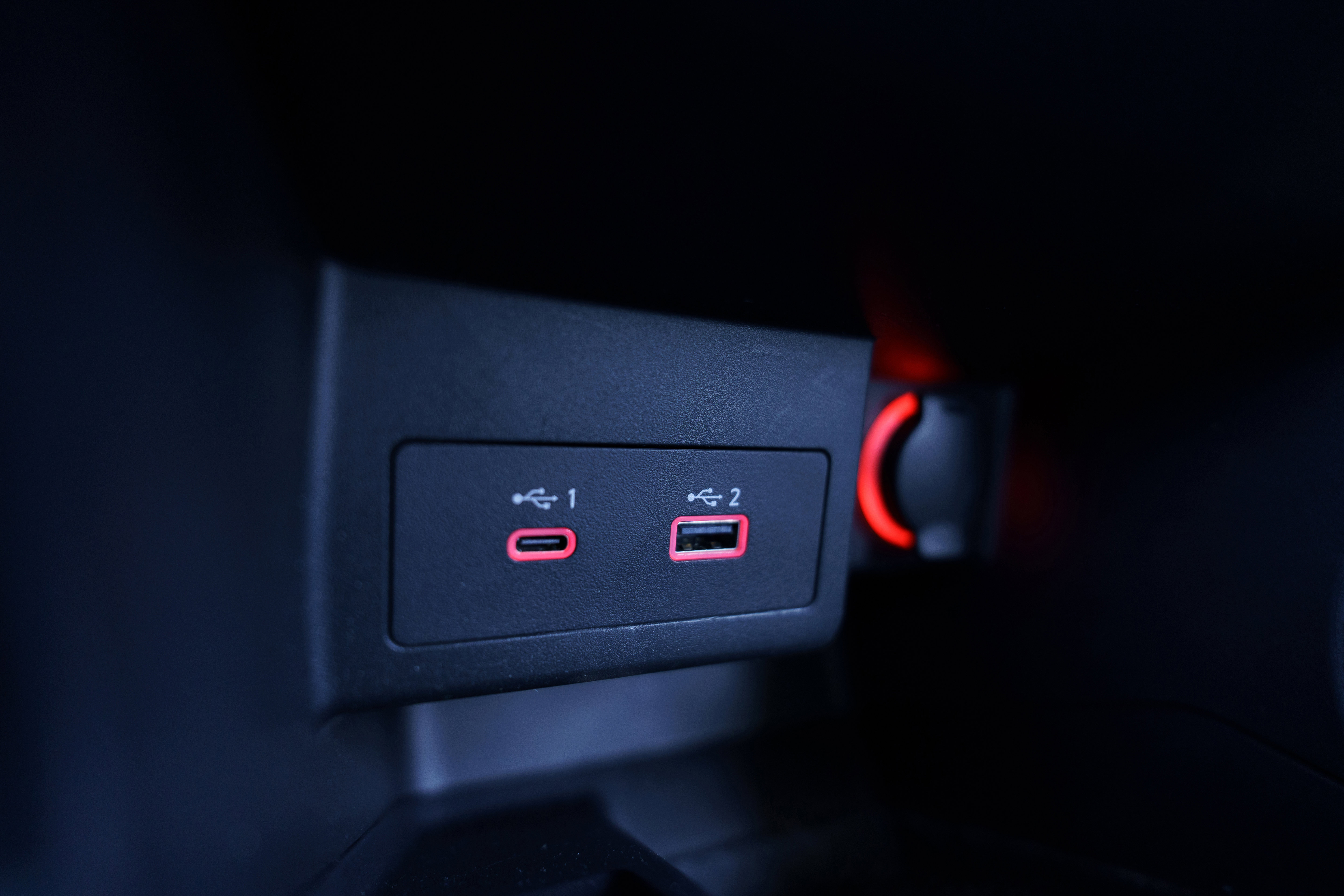 Used 2023 Nissan Kicks SR image 27