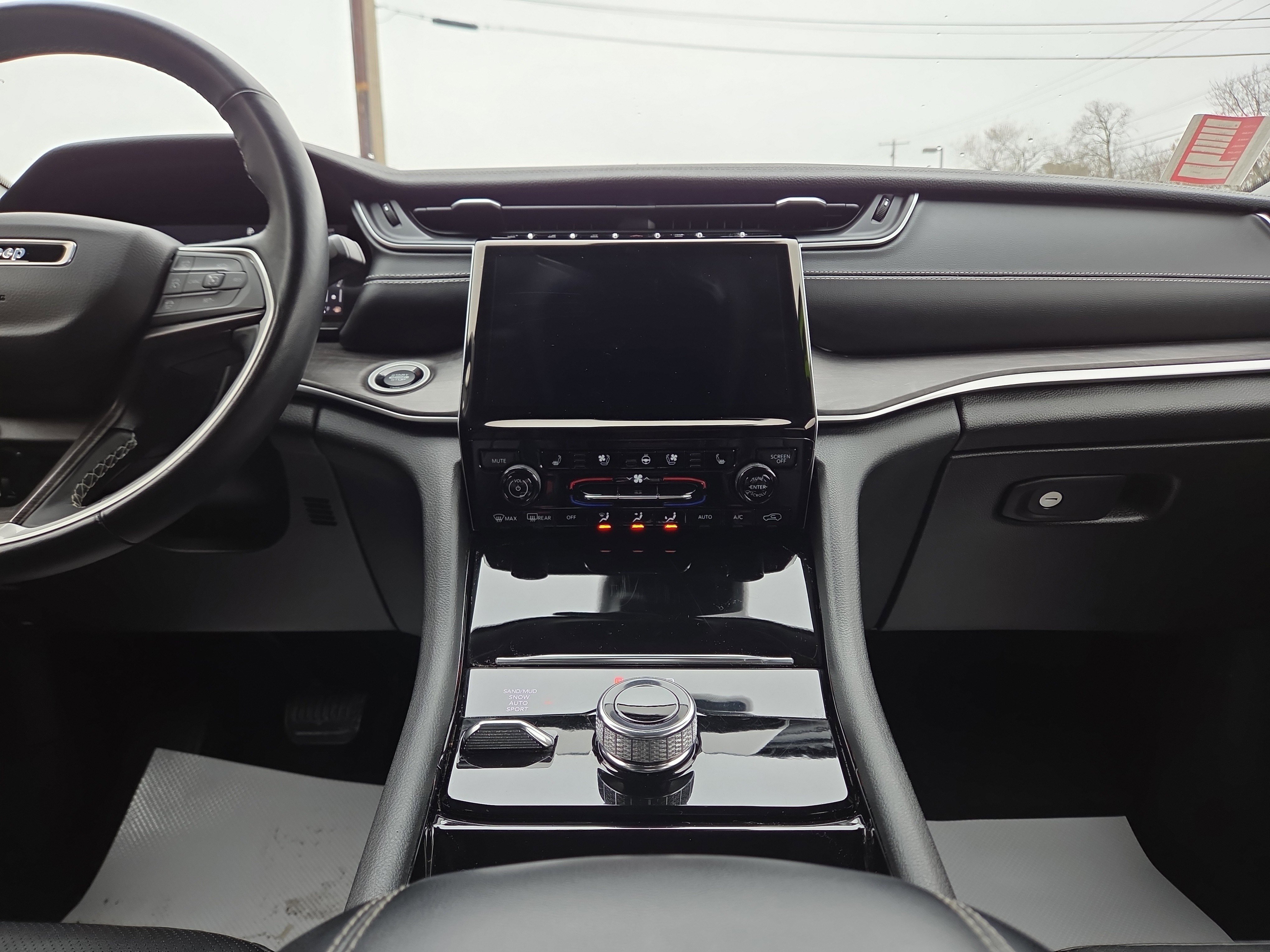 Used 2021 Jeep Grand Cherokee L Limited w/ Luxury Tech Group II image 25