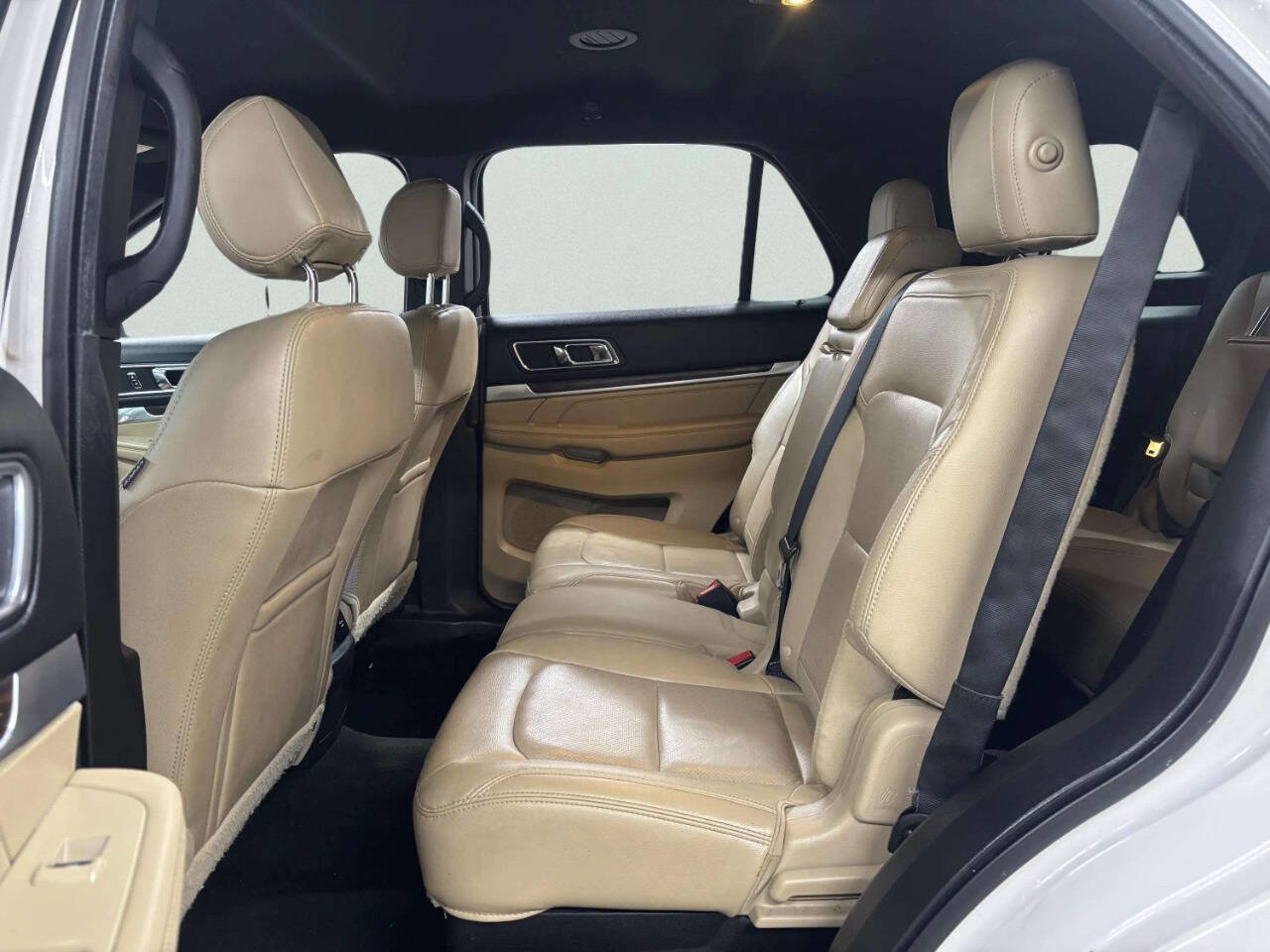 Used 2016 Ford Explorer Limited image 15