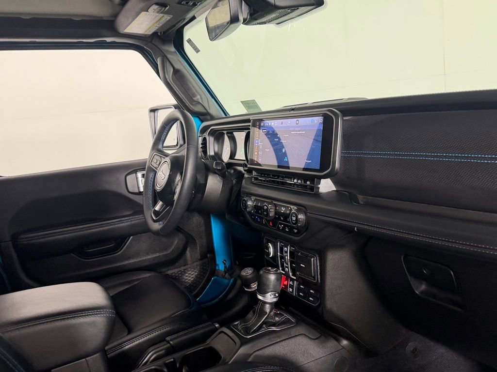 Used 2024 Jeep Wrangler Unlimited Rubicon 4xe AWD/4WD image 37