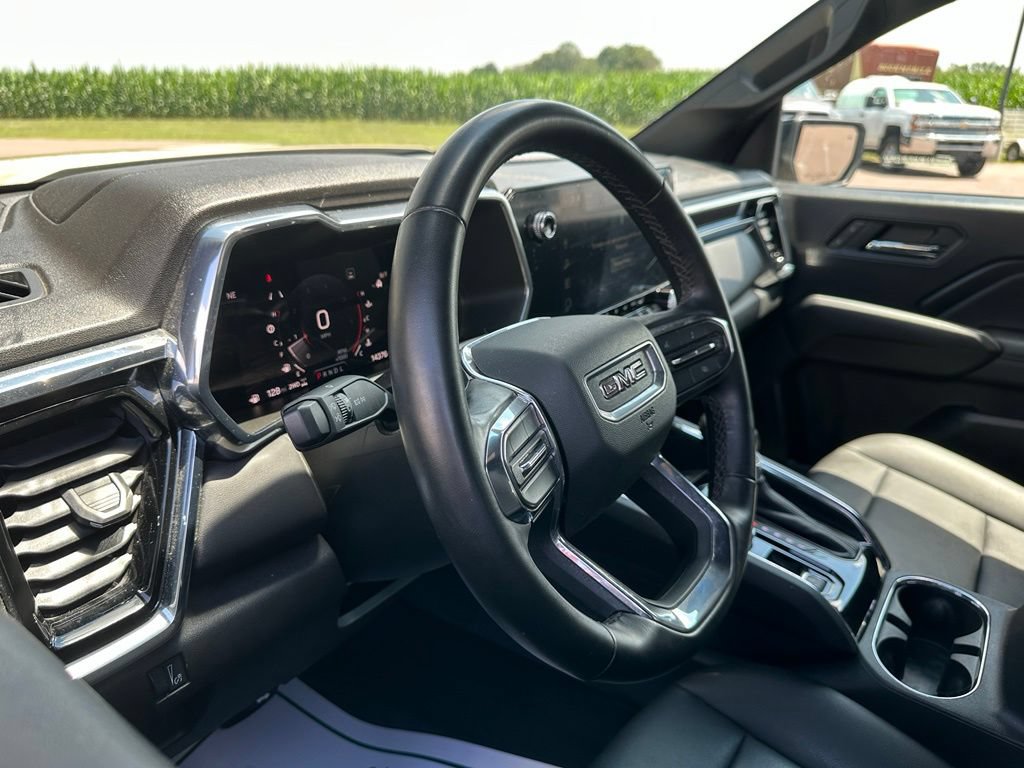 Used 2023 GMC Canyon Elevation w/ Elevation Premium Package AWD/4WD image 2