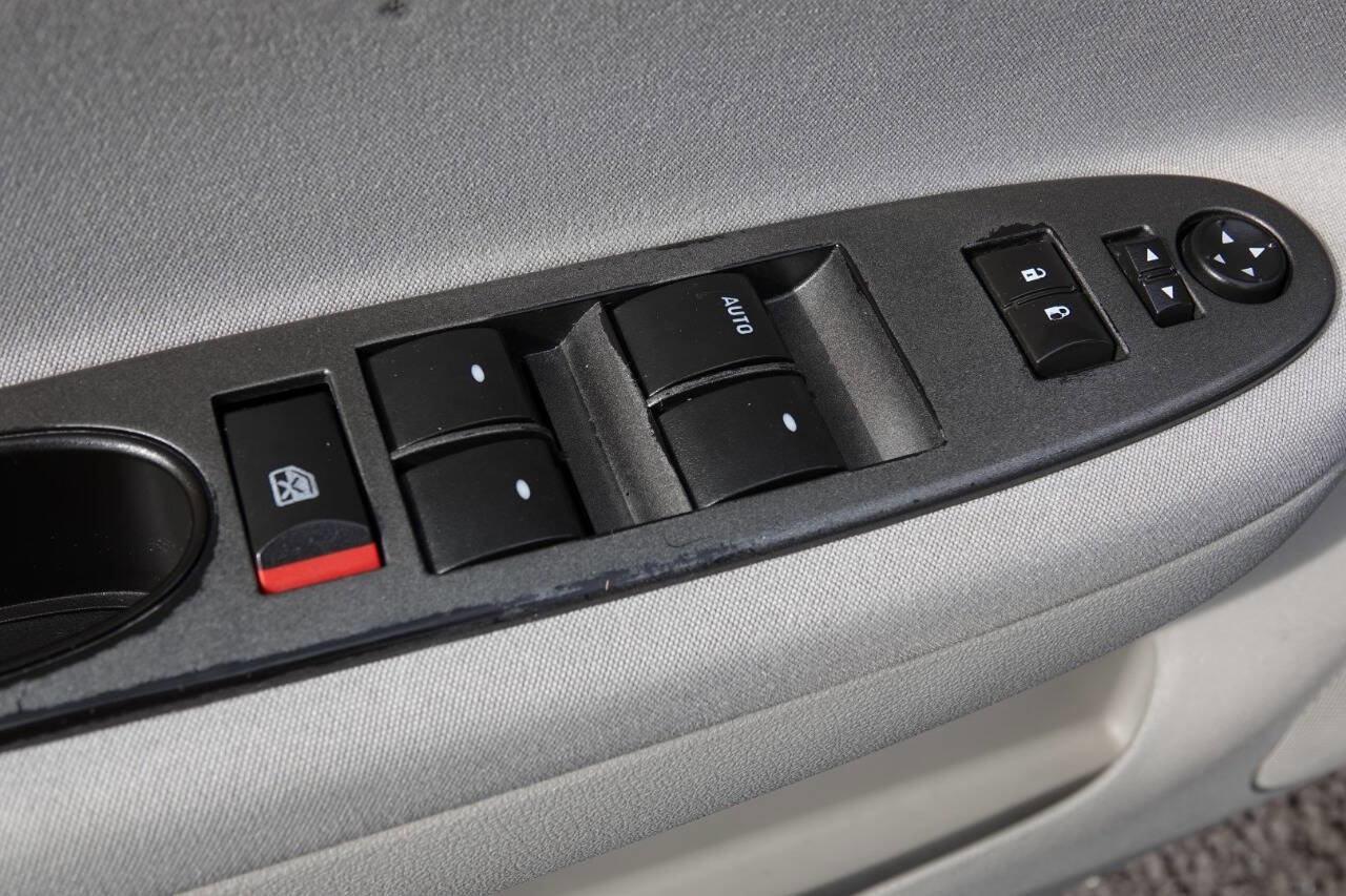 Used 2007 Chevrolet Cobalt LT FWD image 76