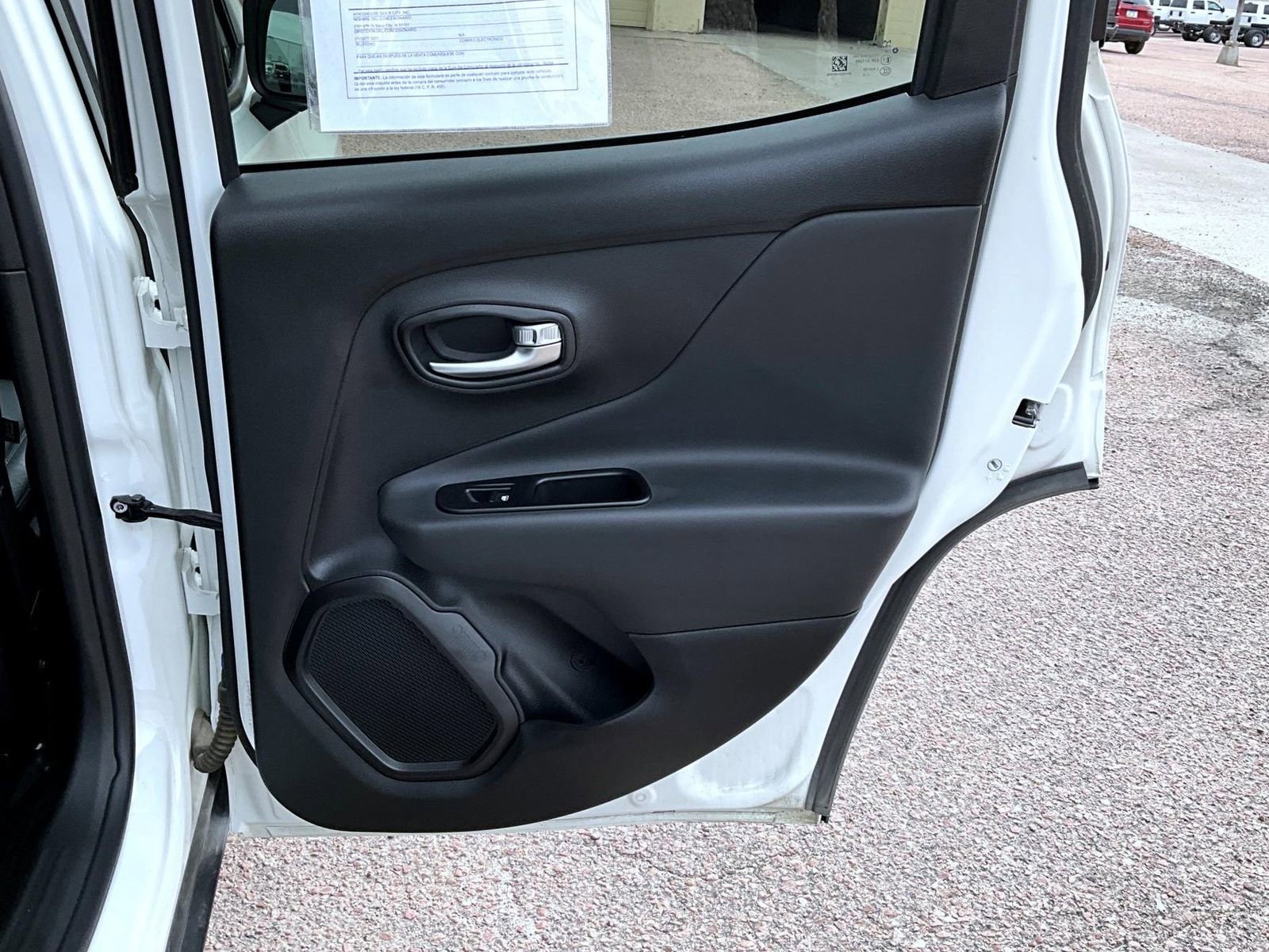 Used 2022 Jeep Renegade Limited AWD/4WD image 18