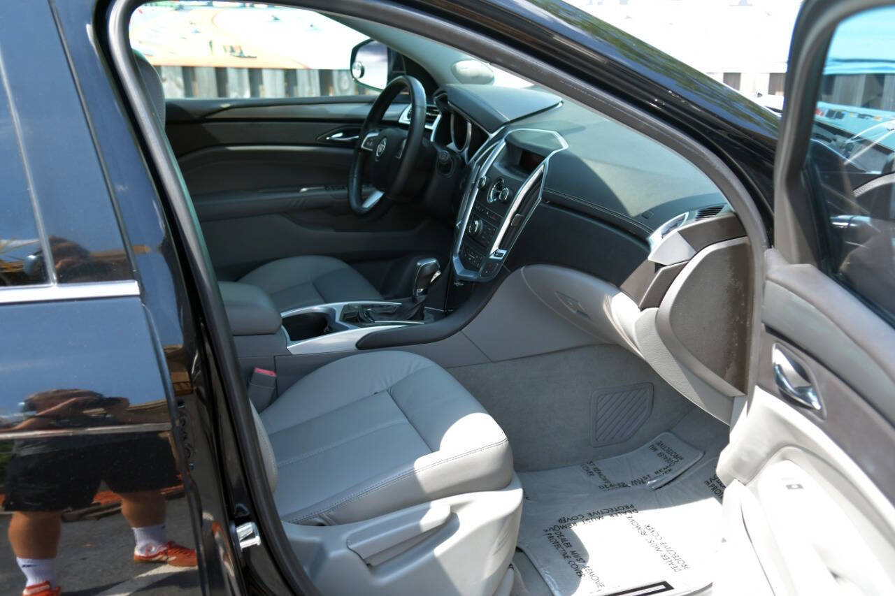 Used 2011 Cadillac SRX 2WD image 32