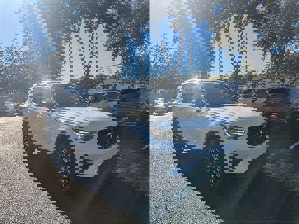 New 2026 Volvo XC40 B4 Core image 10