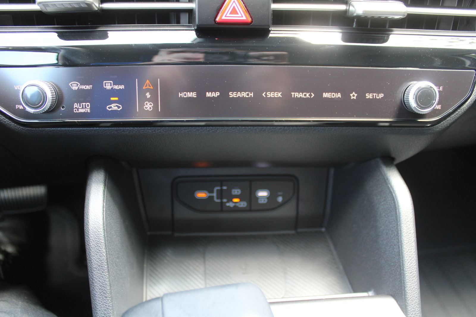 New 2026 Kia Sportage SX FWD image 43