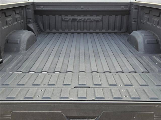Used 2024 GMC Sierra 2500 Denali Ultimate AWD/4WD image 6