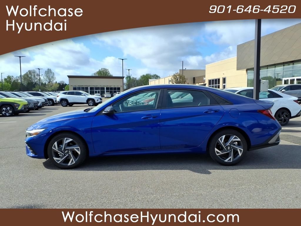 New 2025 Hyundai Elantra Sport FWD image 2