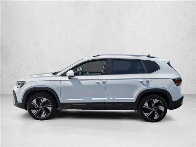 Used 2025 Volkswagen Taos SE AWD/4WD image 8