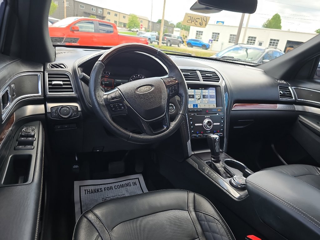 Used 2018 Ford Explorer Platinum AWD/4WD image 20
