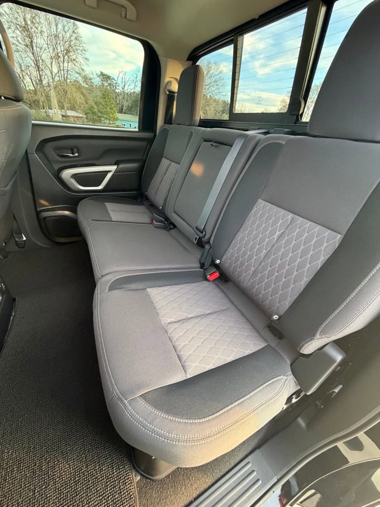 Used 2024 Nissan Titan SV w/ SV Convenience Package image 13