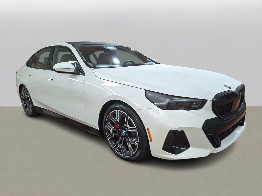 Used 2025 BMW i5 xDrive40 image 3